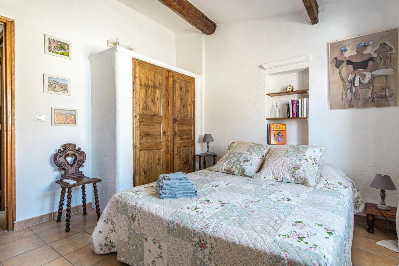 Maison de village au coeur de LʼIsle-sur-la-Sorgue Extérieur photo
